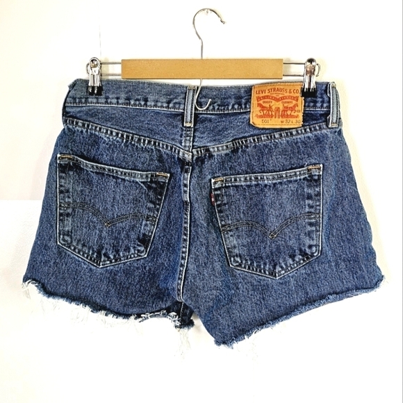 Levi's 501 Cutoff Distressing Frayed Bottom Hem Cotton Denim Women's Size 29 - Picture 4 of 9